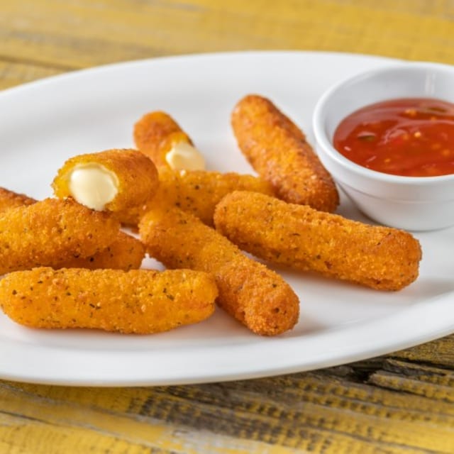 Mozzarella Sticks (6).