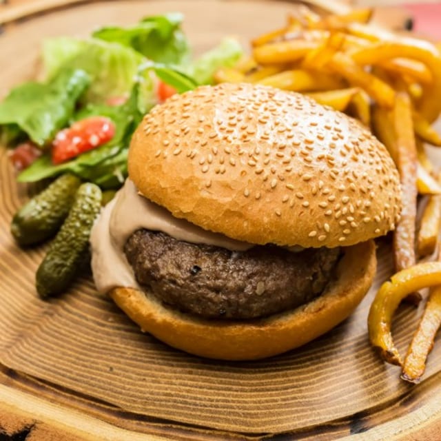 Hamburger & Fries.