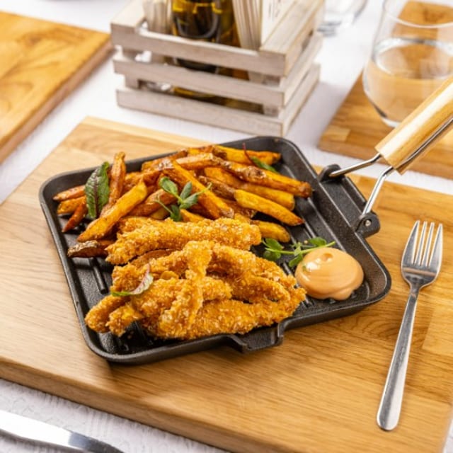 Chicken Tenders (4) w/Fries.