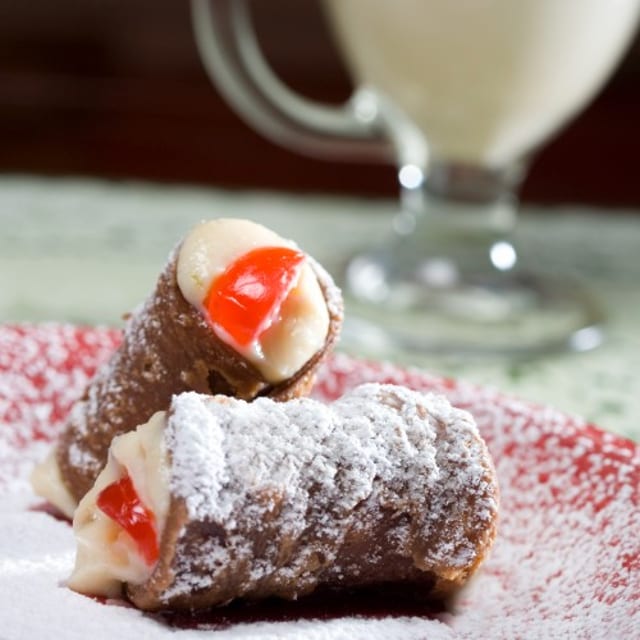 Cannoli.
